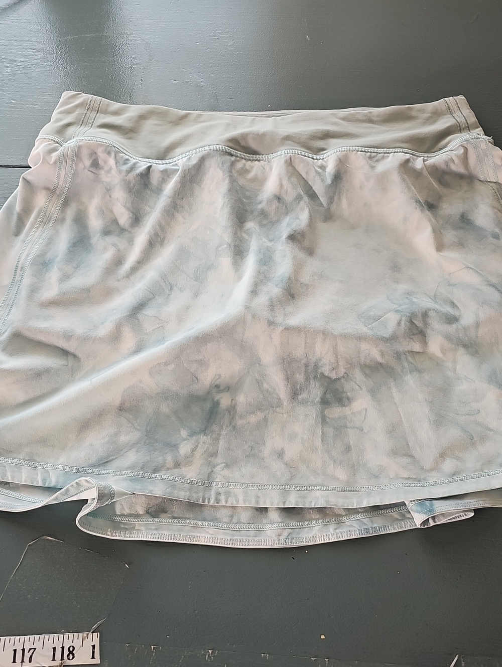 Lululemen Light Blue Tie-Dye Athletic Skort - Women's Active Skort. Size 8 Pleat